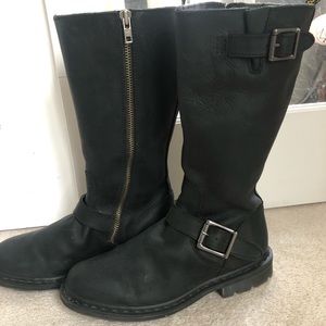 Air Wair Doc Marten amid Calf Zippered boot